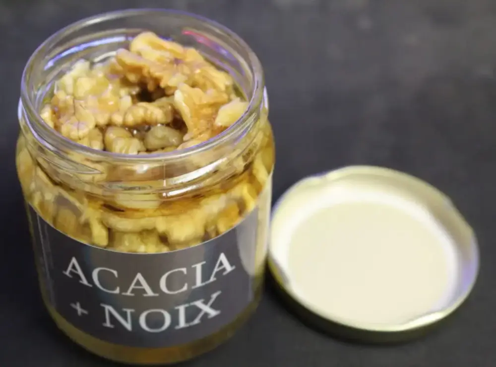 Acacia & cerneaux de noix