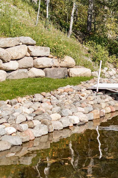 Medium Shoreline