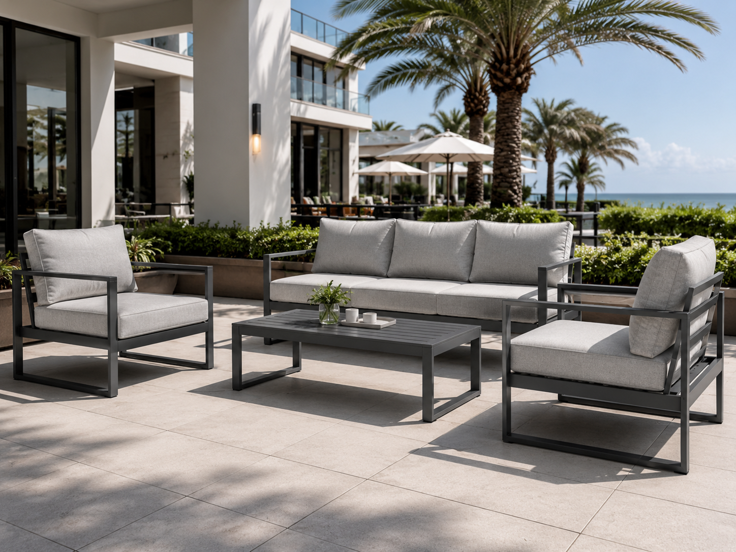 Outdoor-Sofas