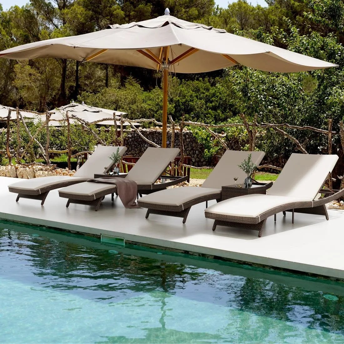 Poolside Lounge Furniture