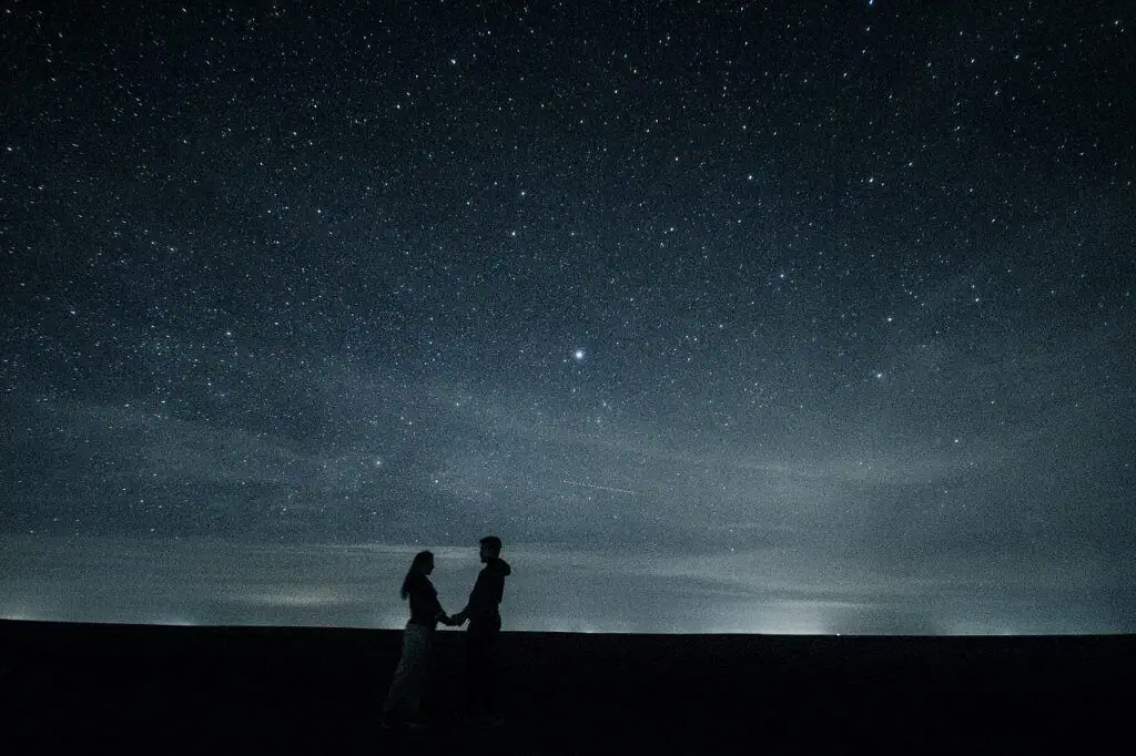 first date ideas stargazing
