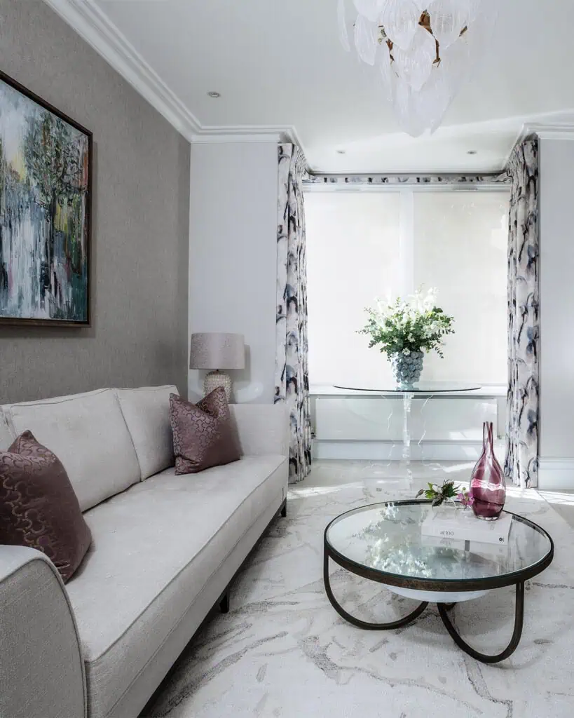 Elegant Victorian interior with modern design elements in Chiswick. Stylish living room featuring co.