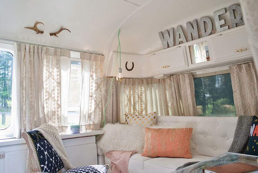 11 Airstream interior decor b