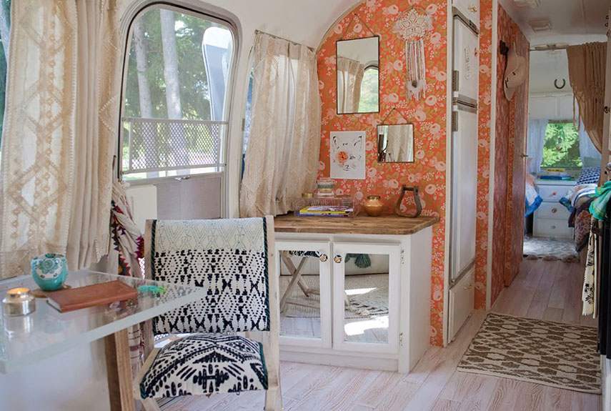 11 Airstream interior decor d