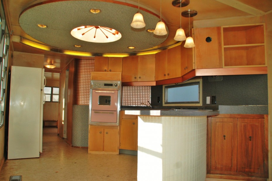 1950 Spartan Carousel for sale kitchen close up
