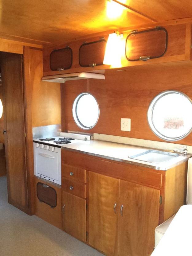 1953 Airfloat Navigator - Vintage Campers (kitchen)