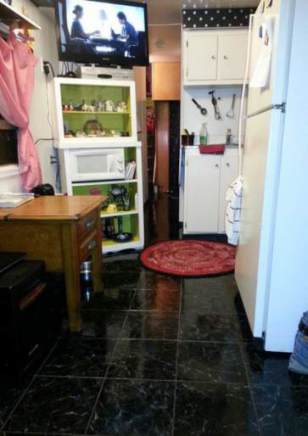 1954 Pacemaker Tri-level Mobile Home Remodel - after new flooring in kitchen