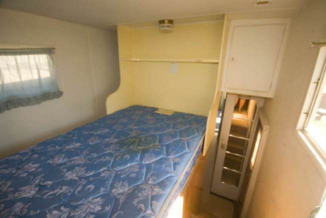 1954 Pacemaker Tri-level Mobile Home Remodel - bedroom layout