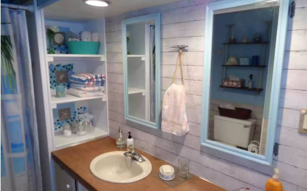 1969 bath
