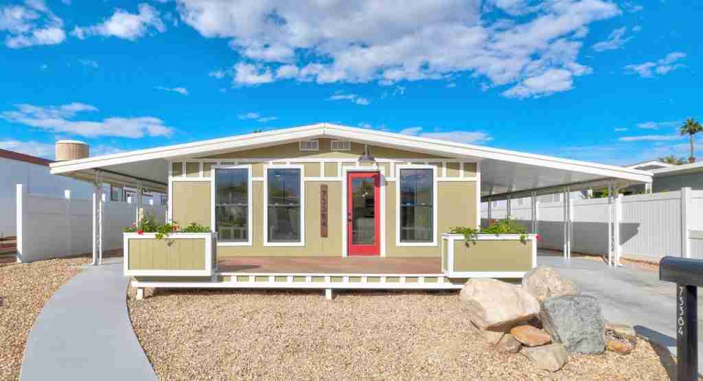 1973 double wide exterior 1024x555