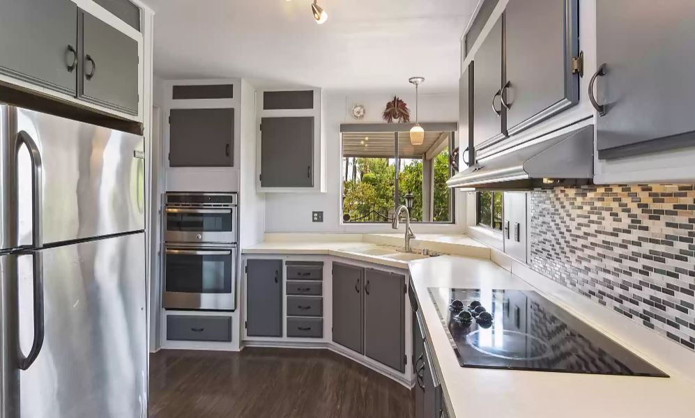 1982 double wide curved kitchen