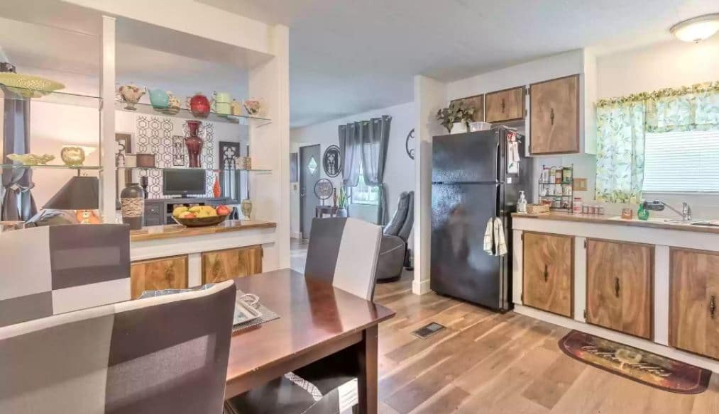 1983 kitchen
