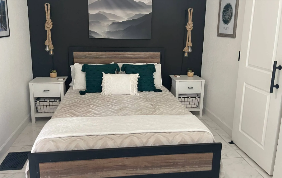 1983 single wide bedroom
