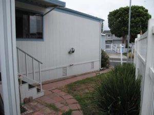 1988 Skyline Double Wide - Complete remodel - Manufactured Home Interior Design - Exterior Before - front