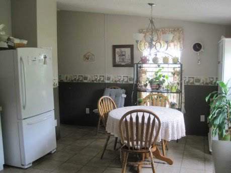 Amazing 2007 Fleetwood manufactured home makeover (dining area before)