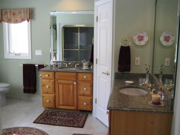 Bathroom Remodels-Bathroom 4 - Before Remodel