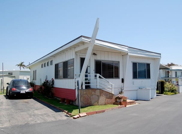 30 Great Mobile Home Exterior Ideas (19)