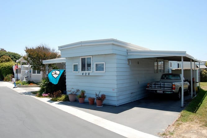 30 Great Mobile Home Exterior Ideas (22)