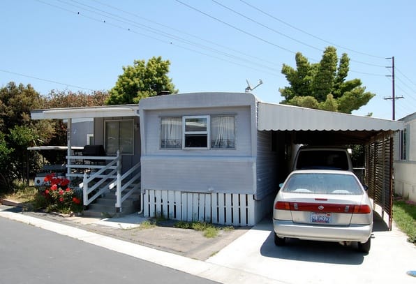30 Great Mobile Home Exterior Ideas (30)
