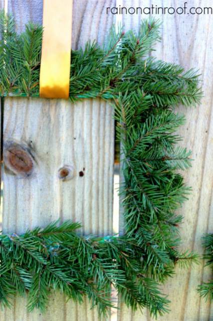 Christmas-Ideas = picture frame wreath
