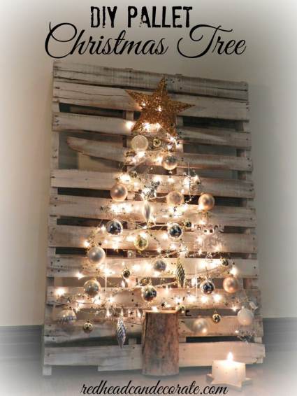 Christmas Tree Decor made from Pallet - Cheap DIY Christmas Decor