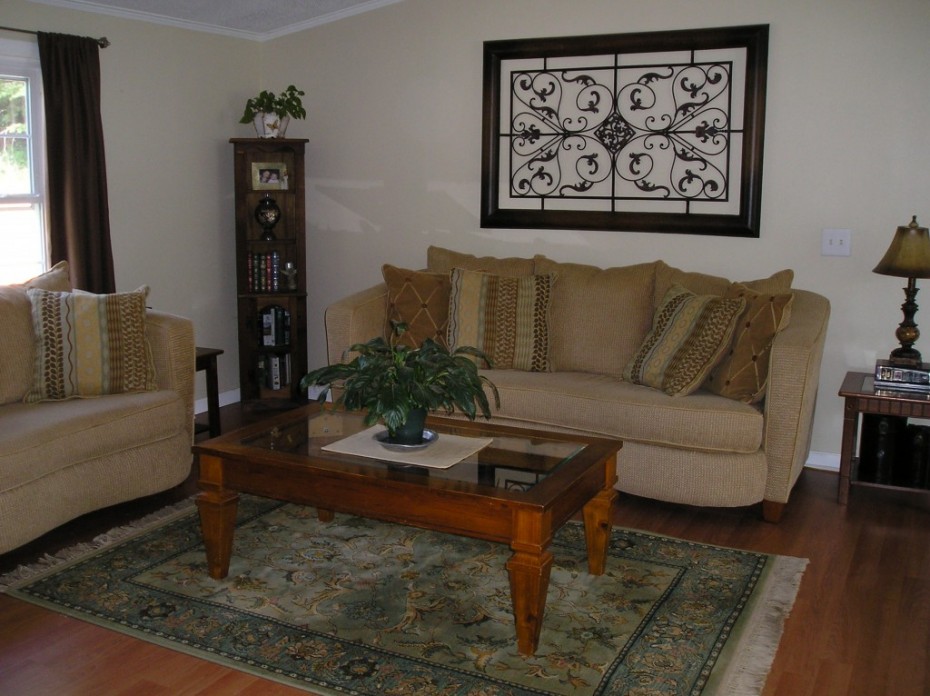 Double wide manufactured home living room after makeover 2 - homesteading.jpg.crdownload