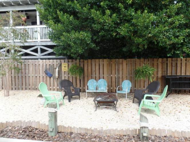 Gorgeous Single Wide Beach House - outdoor party space
