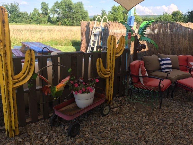 cool exterior patio on mobile home 2
