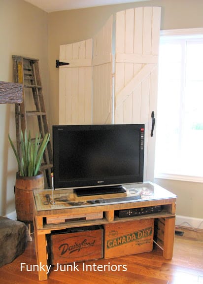 TV stand pallet project