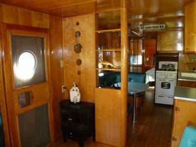 Vintage Mobile Homes and Campers - 1953 Silver Star - restored interior - living room 2