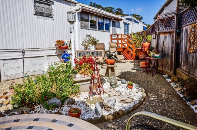 Vintage Single Wide Mobile Home Feature - Santa Cruz Style (13)