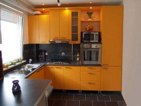 amazing kitchen designs for small spaces