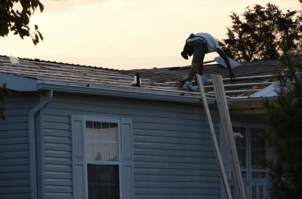 Antique Dealers Double Wide Manufactured Home Getting New Roof 1024x 764 1