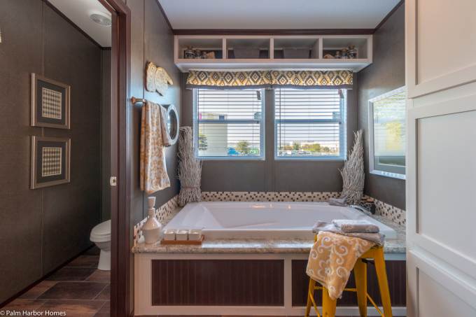 arlington manufactured home design - master bathroom 2