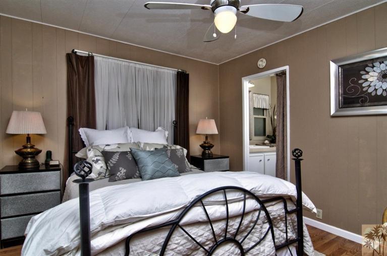 beautiful manufactured home tour -bedroom