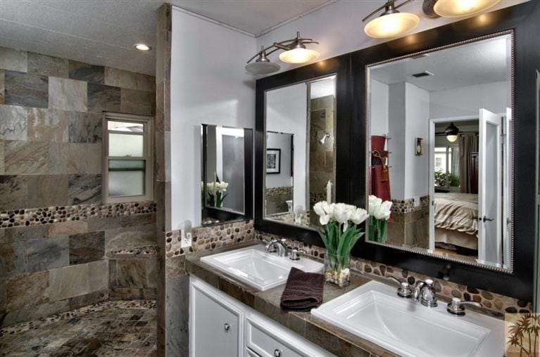 beautiful manufactured home tour - master bathroom suite