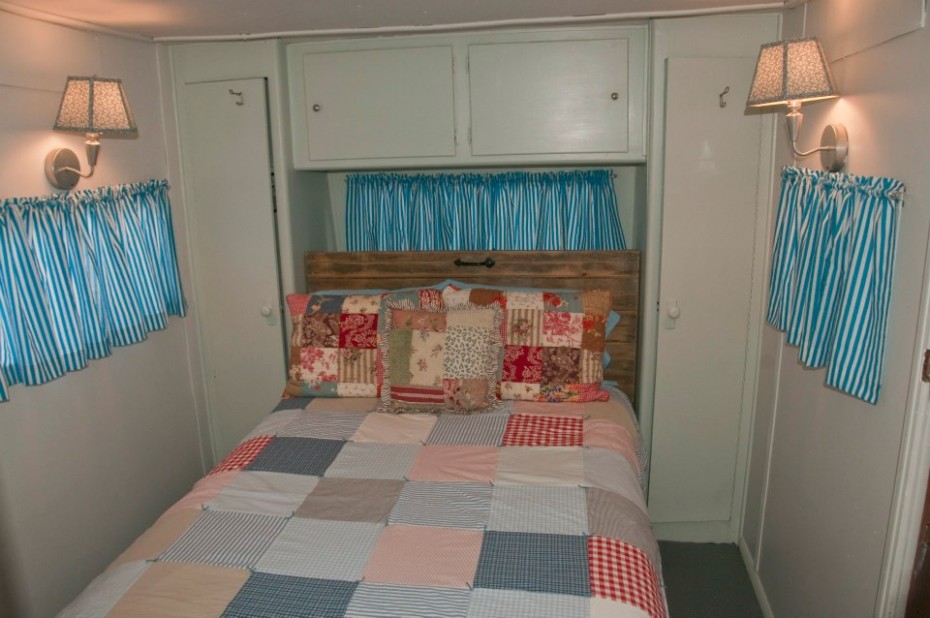 bedroom after mobile home makeover