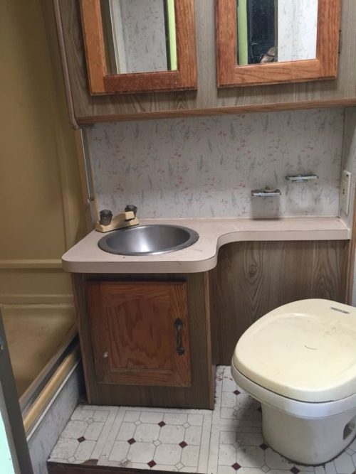  motorhome RV makeover - bathroom before