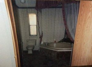 complete double wide remodel - bathroom before remodel 2