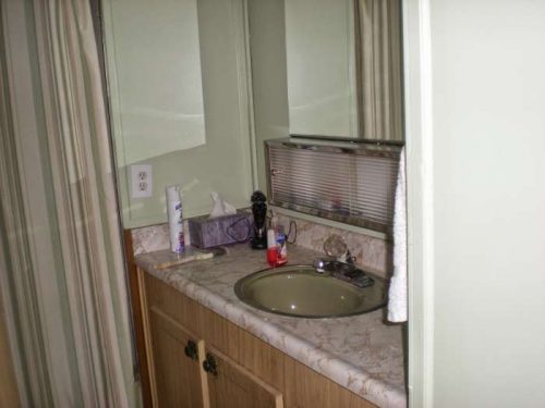 1968 DIY mobile home transformation - bathroom update