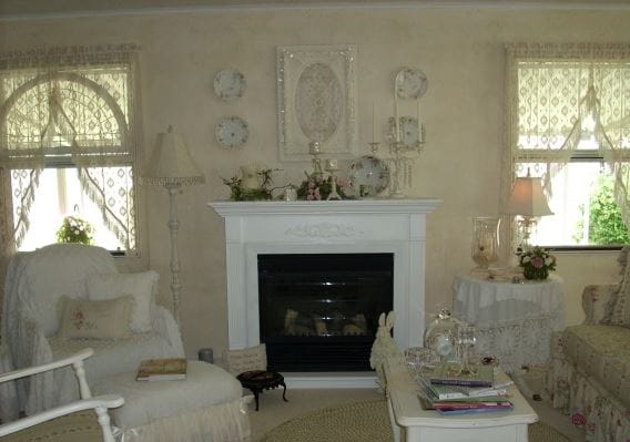 cottage style decor in a mobile home