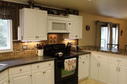 creative remodeling ideas for your mobile home -backsplash
