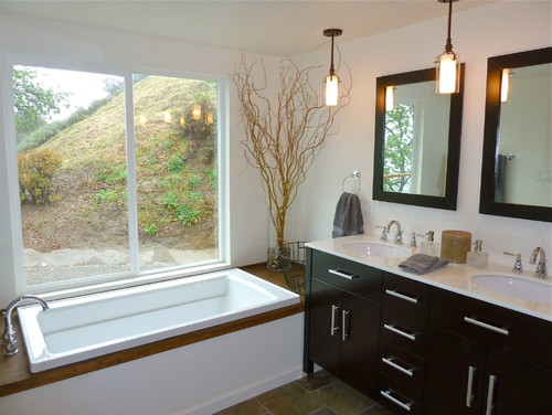 eclectic bathroom