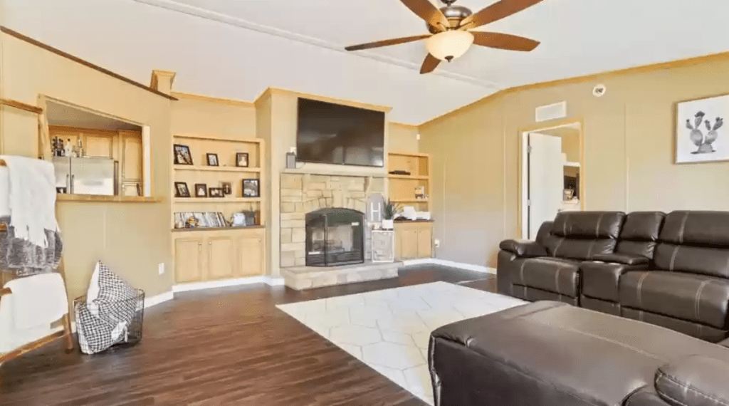 georgia living room 1024x570