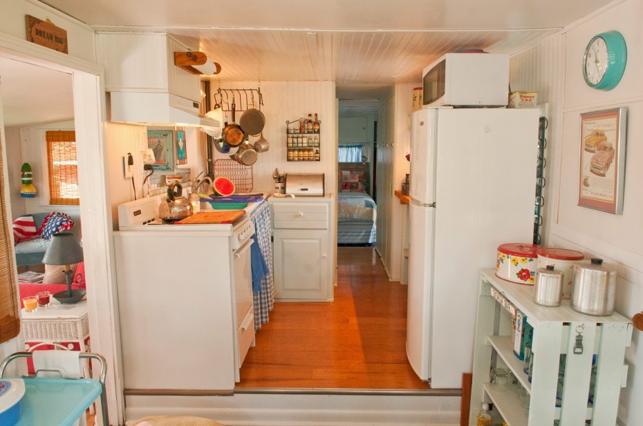 vintage mobile home remodel - kitchen after