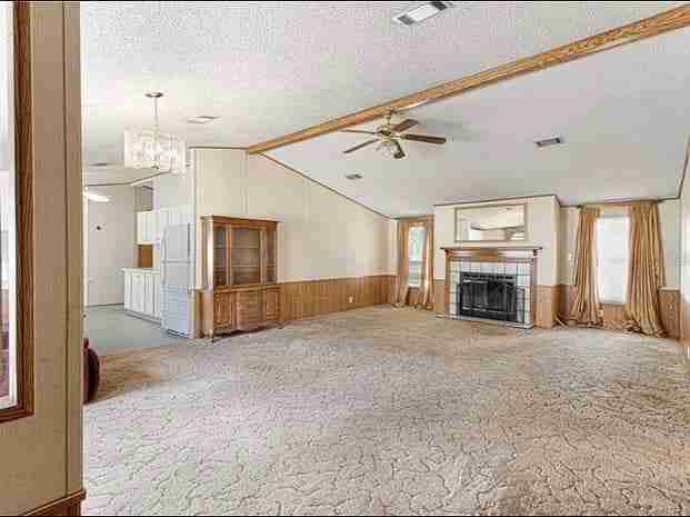 luisa living room before