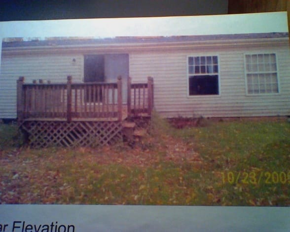 manufactured home before new owners purchased it
