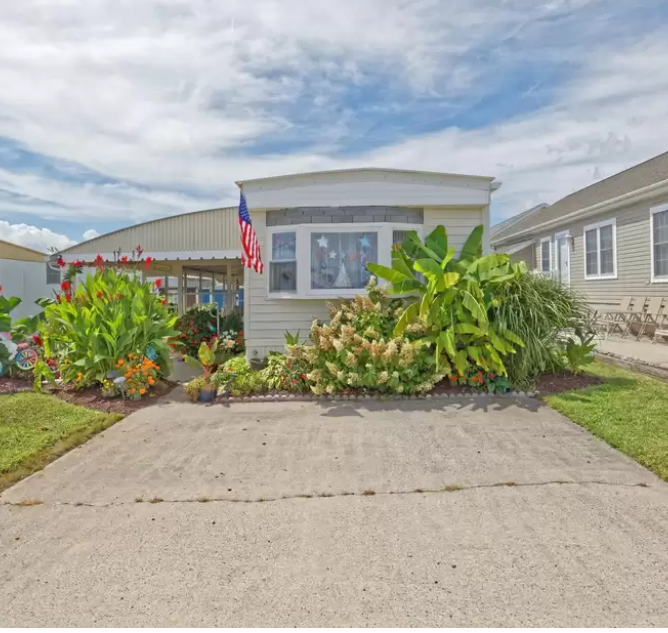 70s mobile home maryland exterior
