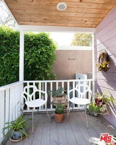 million dollar mobile home - minimalist cottage style manufactured home in Malibu - cute porch