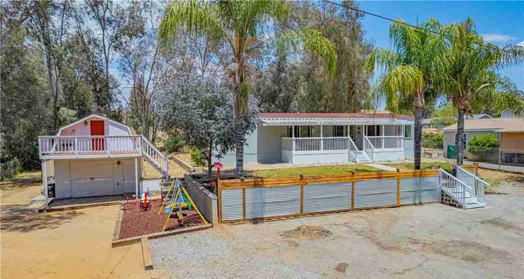 modern 1978 manufactured home exterior